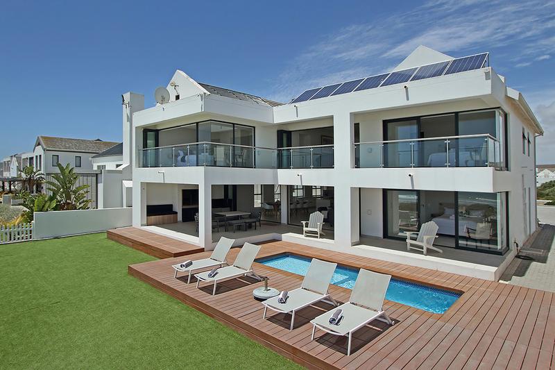 6 Bedroom Property for Sale in Golden Mile Western Cape